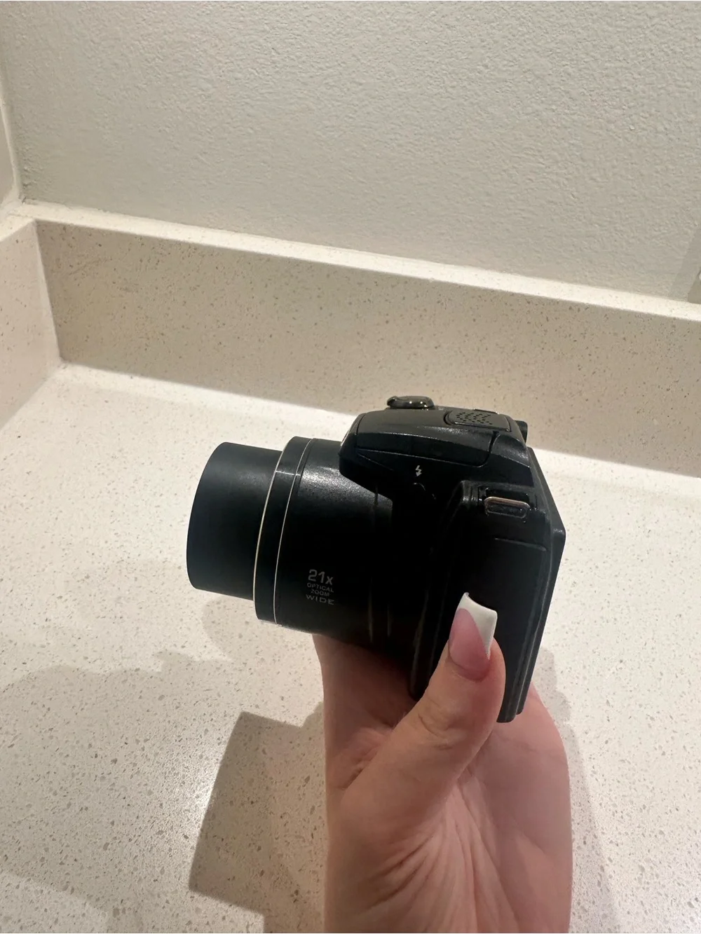 Nikon Coolpix L310, 21x optical zoom wide, Digital Camera with Flash